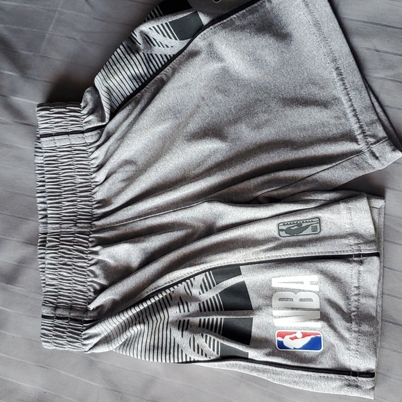 NBA set S(4) - Picture 5 of 9